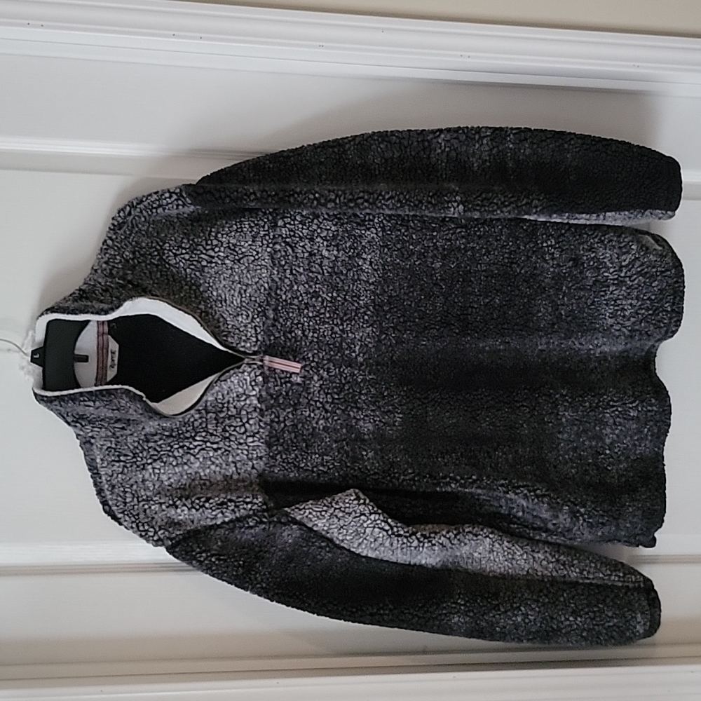 Womans pullover size Large